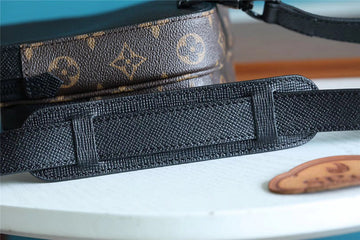 Makersluxe - LOV Men Bags - 522