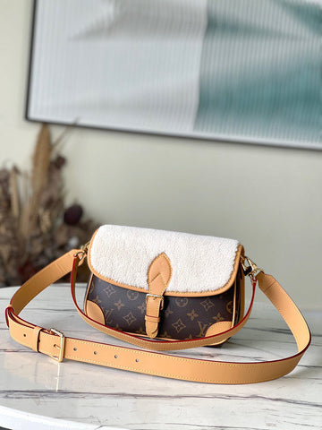 Makersluxe Lu-Vi bags - 4611