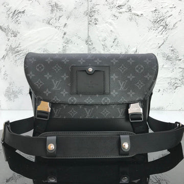 Makersluxes - Latest - 1601