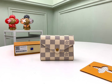 Makersluxe - LOV Wallets - 207