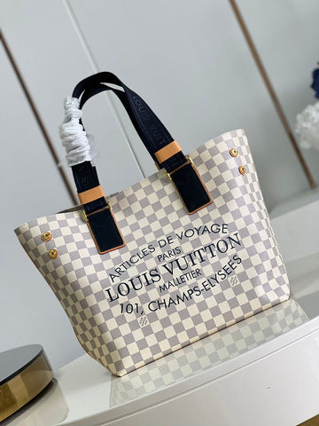 LOV - Makersluxes - 2205