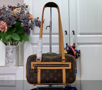 LOV - Makersluxes - 1229