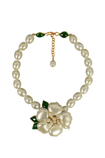 Collier Augustine