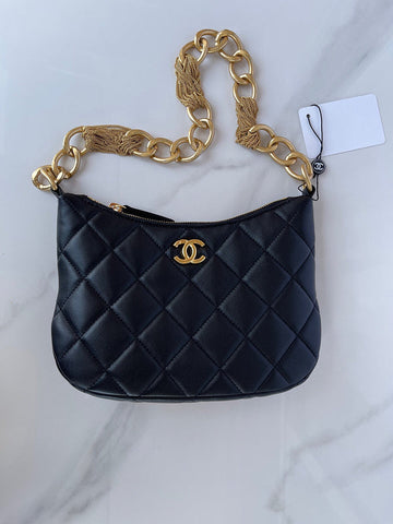 Size:23.0x17.0x6.0cm