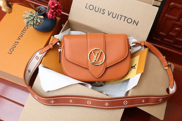 Makersluxe LOV Lady Bags - 736