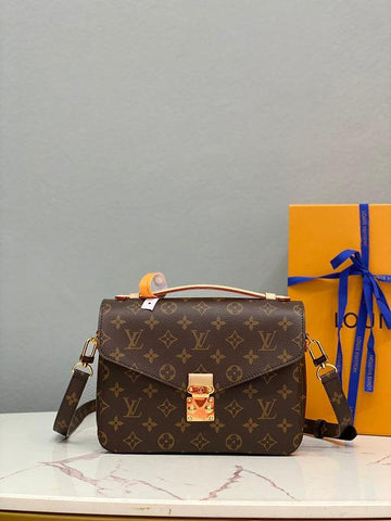 BFWD - LOV Bags - 1903