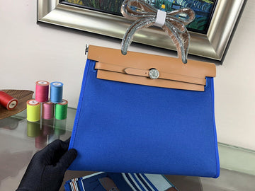 Makersluxe - HMS Bags - 1977