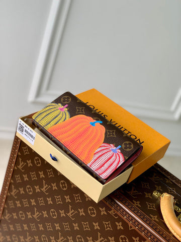 Makersluxe LOV Wallets - 227