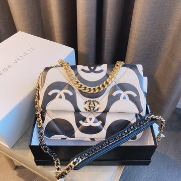 Designer bags by Chanel 059