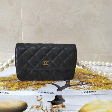 Makersluxe - Clutch With Maxi Pearls Chain Black