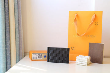 Makersluxe - LOV Wallets - 226
