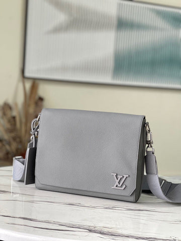 Makersluxe Lu-Vi bags - 5302