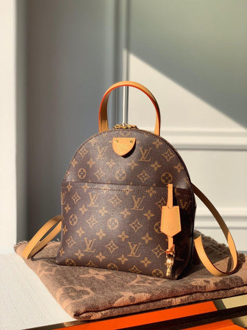 LV Moon Nicolas Ghesquière Monogram M44944