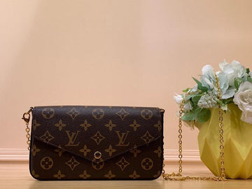 BFWD - LOV Bags - 1755