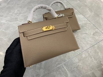 Makersluxe - HMS Bags - 1947