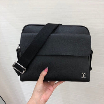 Makersluxe Lu-Vi bags - 3247