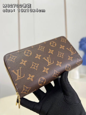 Makersluxe LOV Wallets - 395