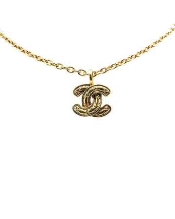 Gold Plated Quilted Pendant Necklace with Spring Ring Closure