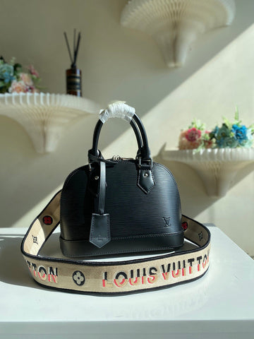 Makersluxe - LOV Bags - 979
