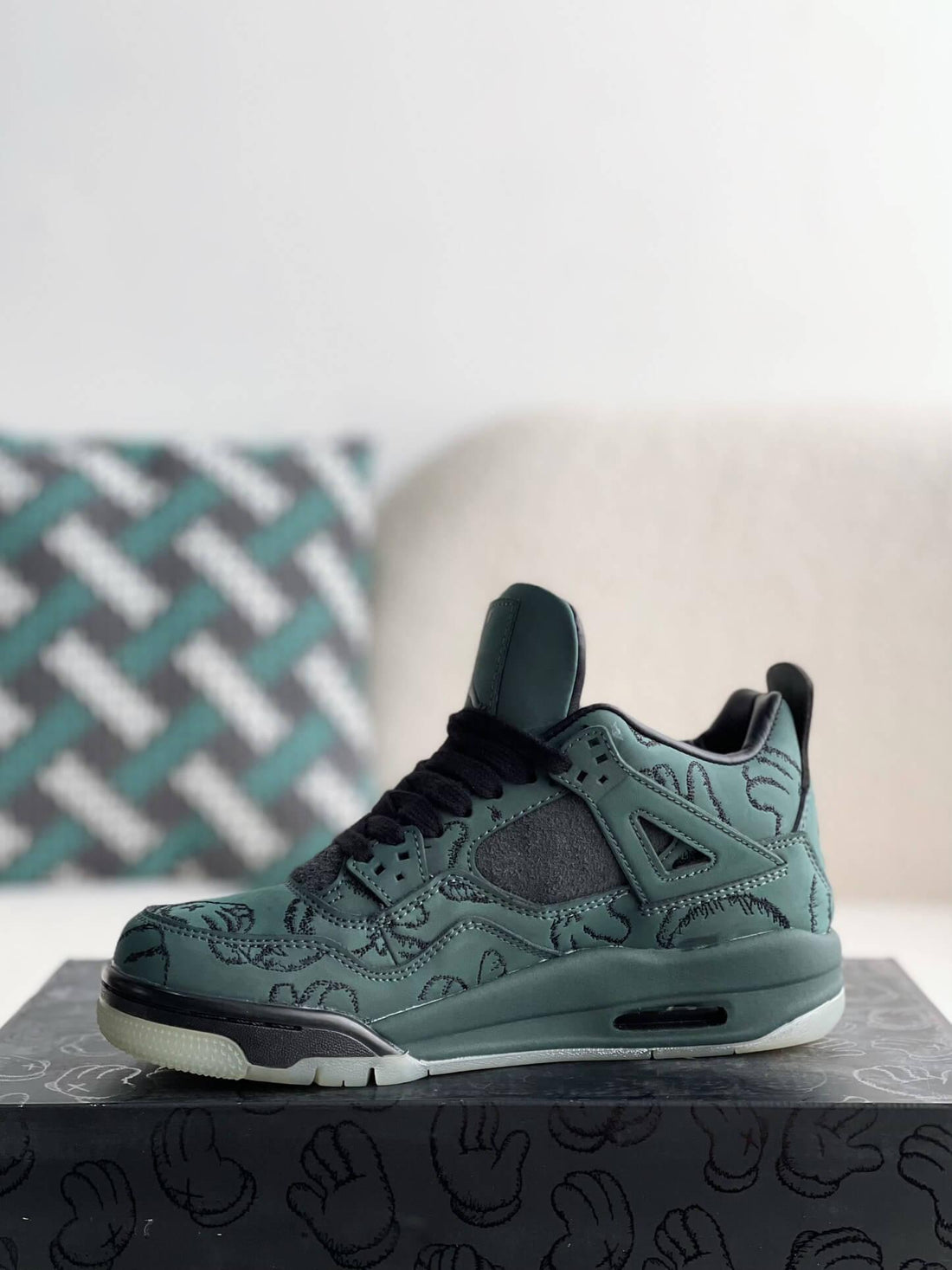 Air Jordan 4 Retro Kaws Custom Green