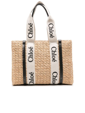 Medium Woody Tote Bag in Raffia