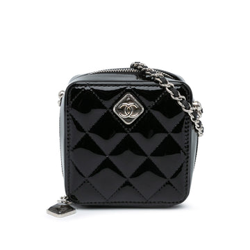 Chanel CC Quilted Patent Clutch With Chain (MLB-s2IpIR)