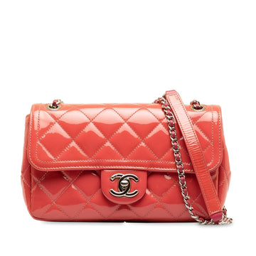Chanel Small Patent Coco Shine Flap (MLB-Y18gc2)