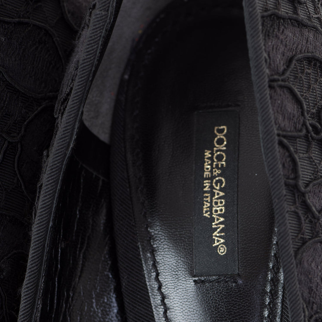 Lace Pointed Court Shoes