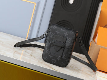 LV S-Lock Vertical Wearable Wallet