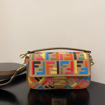Makersluxe Multicolor FF Canvas Bag - FND 799