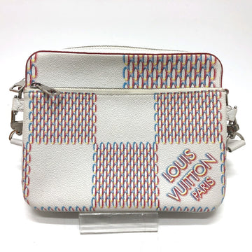 LOUIS VUITTON Shoulder Bag M20665 Damier Giant Canvas white damier giant spray Trio Messenger mens Used