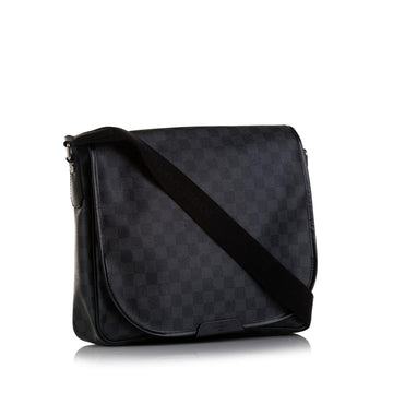 Louis Vuitton Damier Graphite Daniel MM (SHG-nyX3iR)