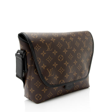 Louis Vuitton Monogram Canvas Macassar Magnetic Messenger Bag (SHF-speCUQ)