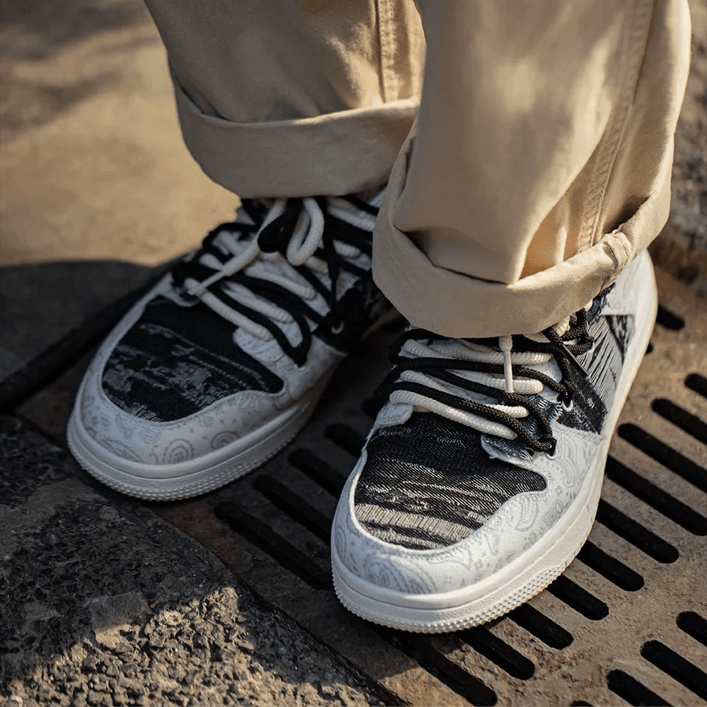Makersluxe® - Maden Couple Skateboard Shoes Antiskid Walking Athletic Shoes
