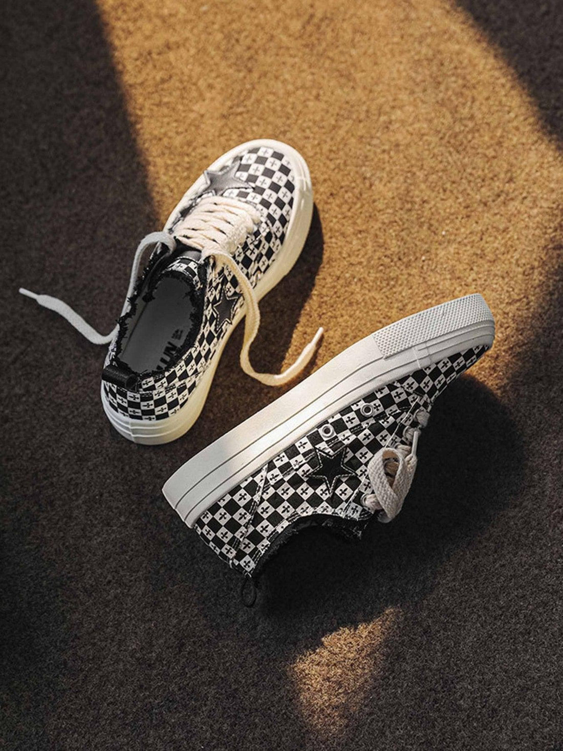 Makersluxe® - Retro Star Canvas Shoes