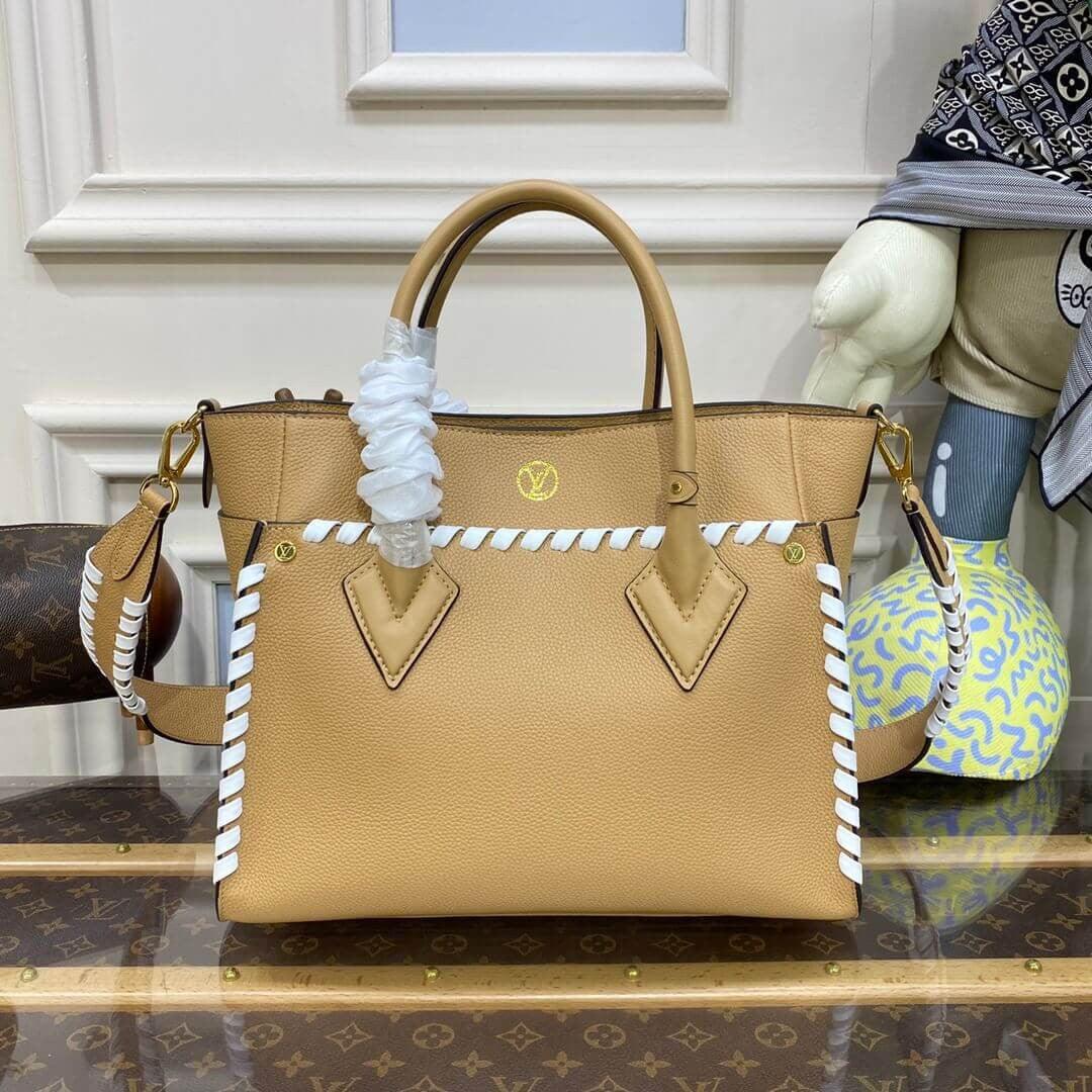 Makersluxe OnMySide MM Shoulder Bag - LUV 412