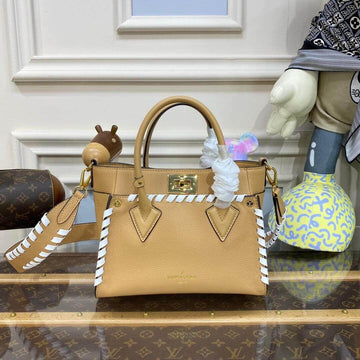 Makersluxe OnMySide PM Shoulder Bag - LUV 409