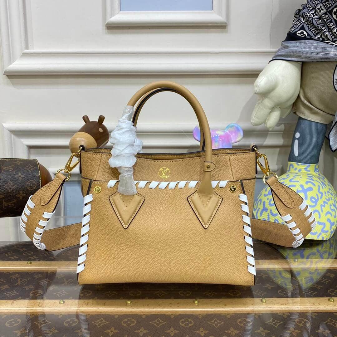 Makersluxe OnMySide PM Shoulder Bag - LUV 409