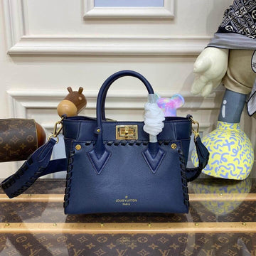 Makersluxe OnMySide PM Shoulder Bag - LUV 410