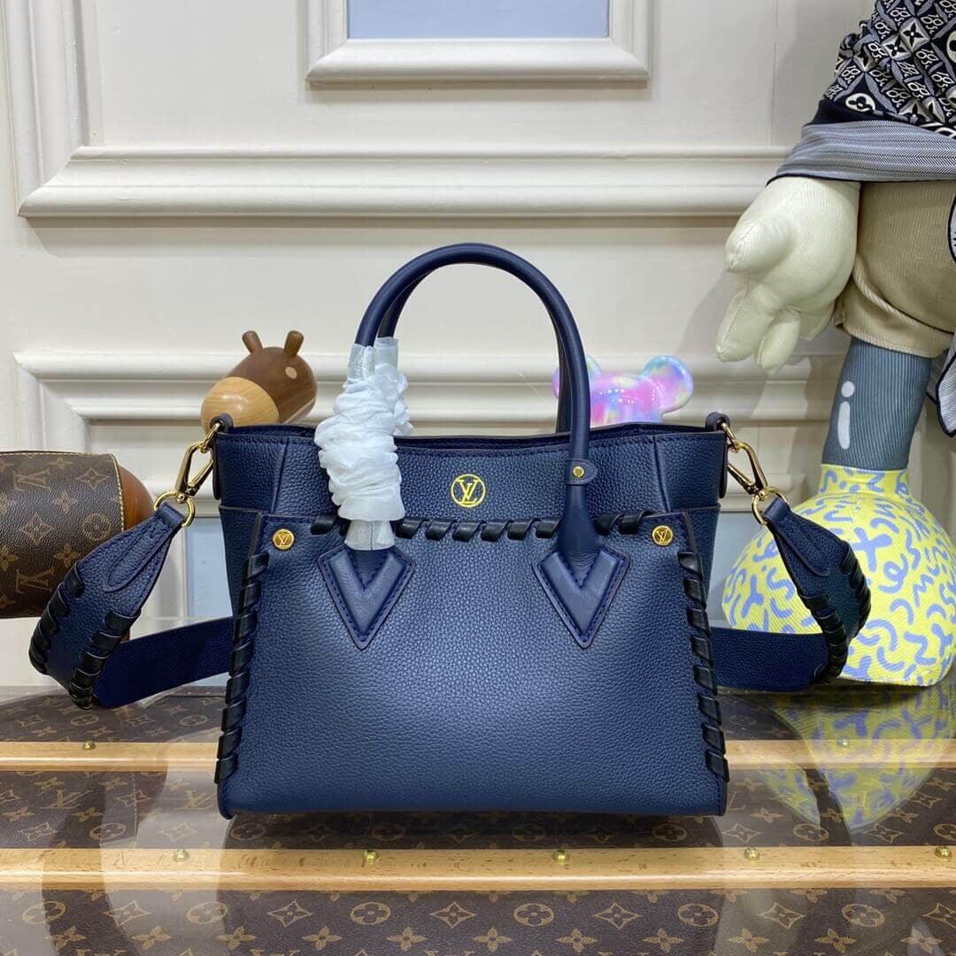 Makersluxe OnMySide PM Shoulder Bag - LUV 410