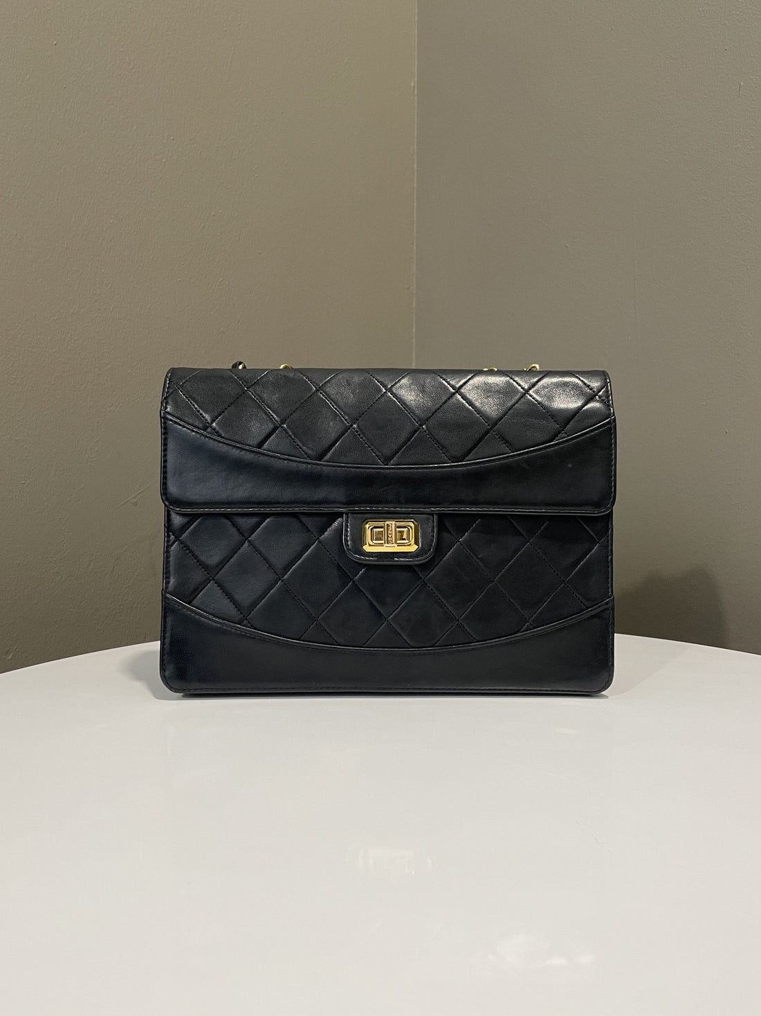 Chanel Vintage Turnlock 2.55 Reissue Single Flap Bag Black Lambskin