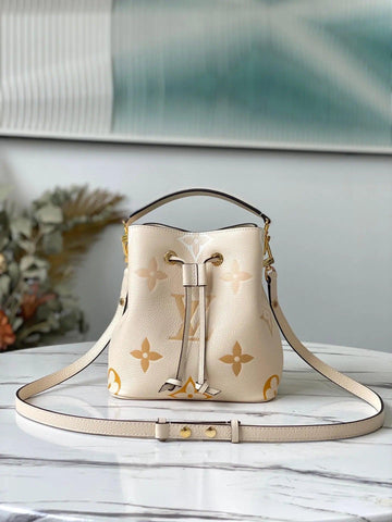 SO - New Fashion Women's Bags LUV NéoNoé Monogram Giant A036