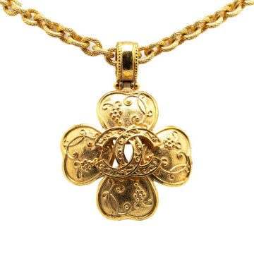 Clover Pendant Necklace