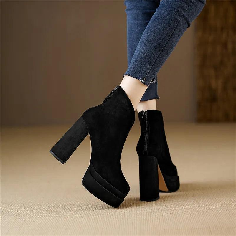 Makersluxe Shoes Saola Women's Boots