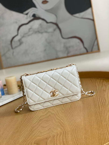 Makersluxe - Woc Chain Wallet Bag White