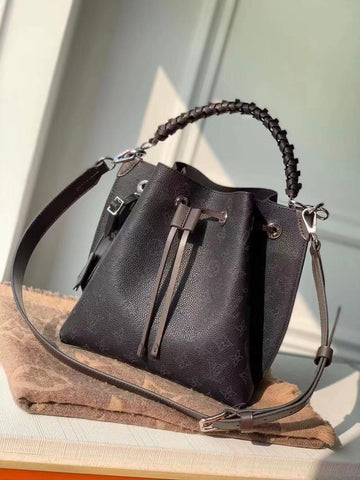 LV Muria Monogram A035