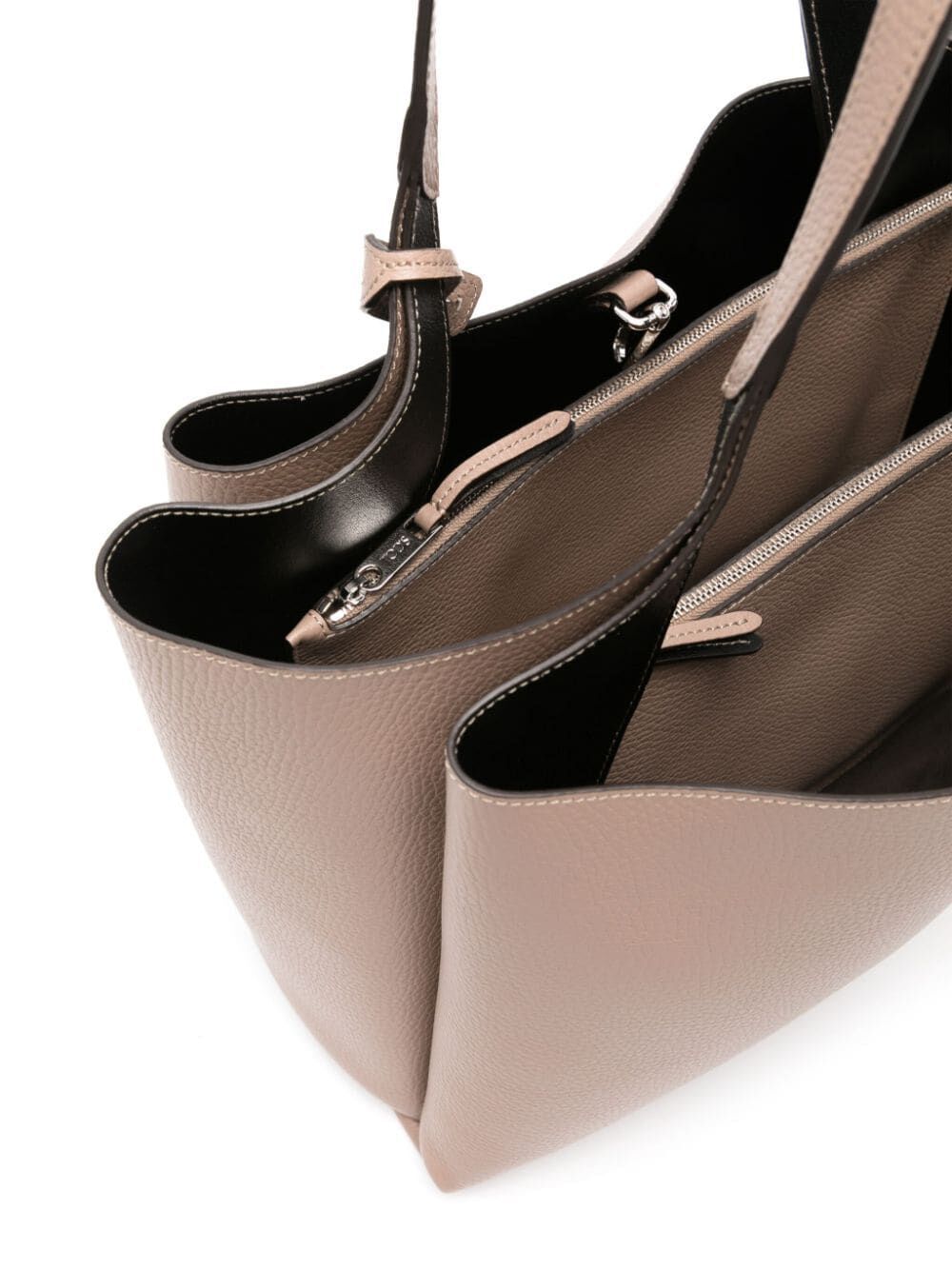 MEDIUM TOTE BAG IN GRAINED LEATHER
