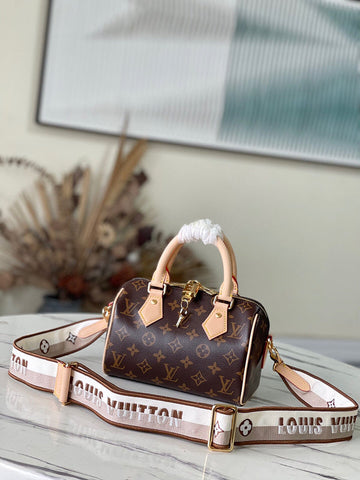 Makersluxe Lu-Vi bags - 4570