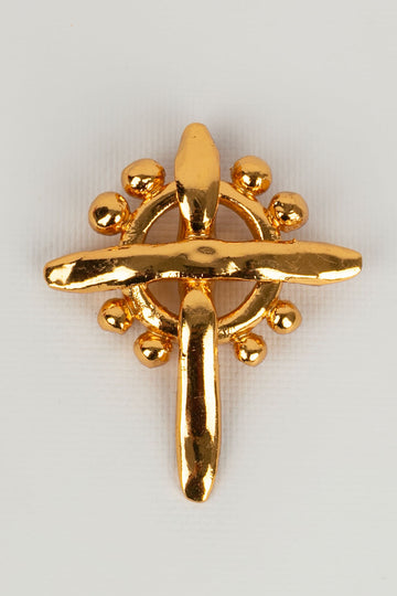 Broche dorée Christian Lacroix