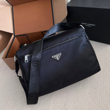 Makersluxe - PDA3 Bags - 001
